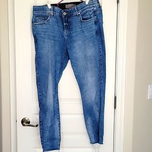 Torrid Bombshell Skinny Jeans, Acid Wash, Frayed Hems (Size 16R)
